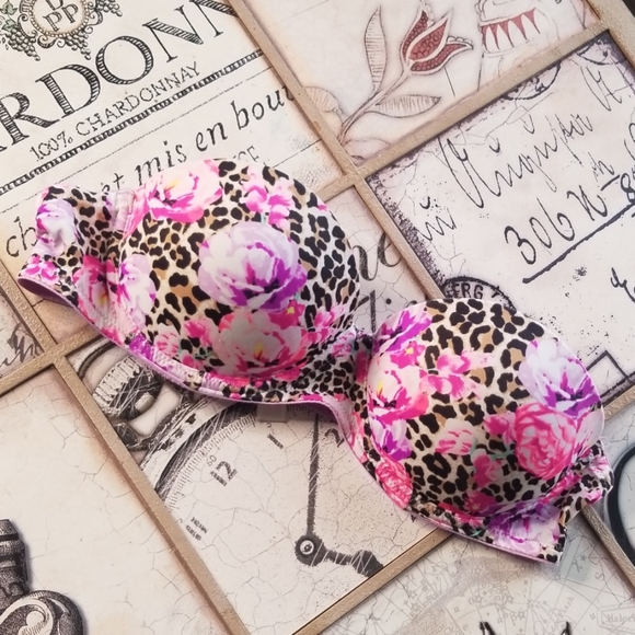 PINK Victoria's Secret Other - CUTE* Victoria Secret Strapless Floral Bra
